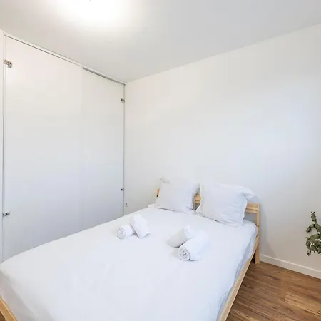 Maison Design 2 Ch Proche Cdg, Paris *